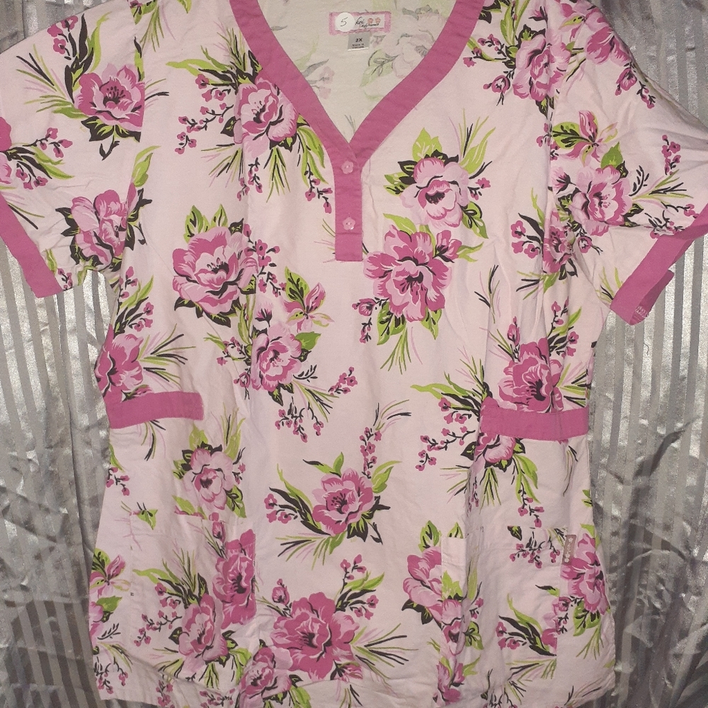 Scrub top